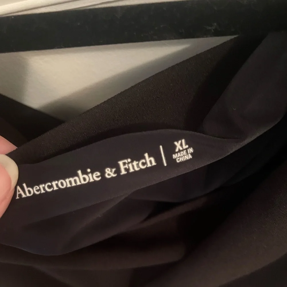 Abercrombie Black Draped Blouse - Black - Size XL - Picture 3 of 4